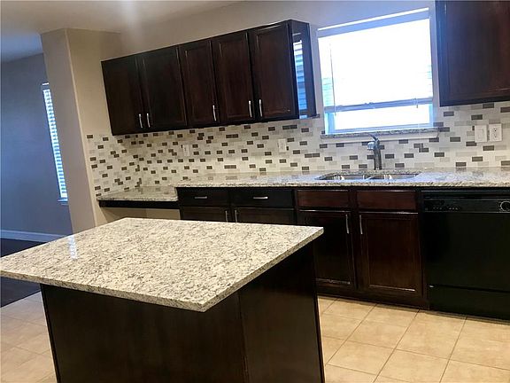 5th image of 2413 Clairborne Dr
