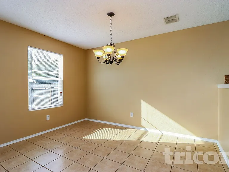 4865 Waterford Dr — Photo 5