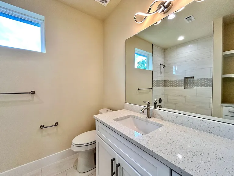 5605 Samuel Huston Ave #1 — Photo 19