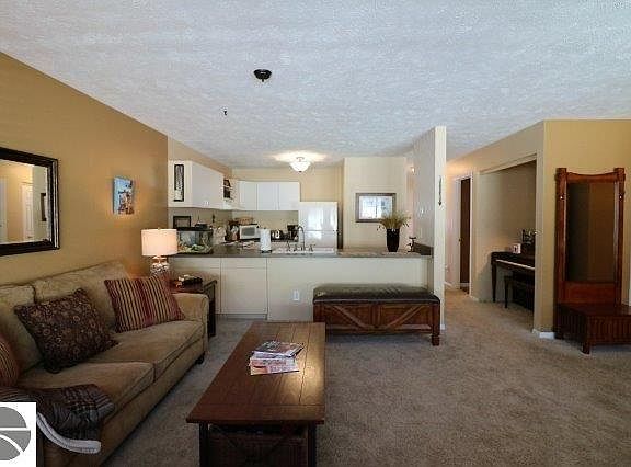 5th image of 5363 Gray Rd