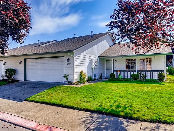 2nd image of 2428 SE 61st Ln