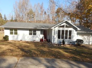281 Dug Hill Rd, Brownsboro, AL 35741