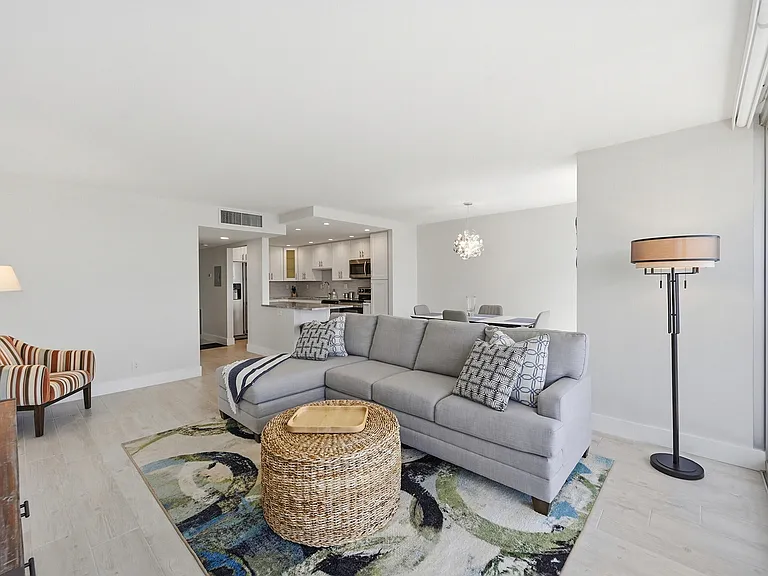 531 N Ocean Blvd #1601 — Photo 4