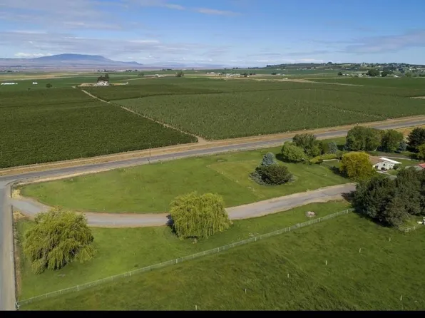 21 Honeysuckle Rd, Pasco, WA 99301