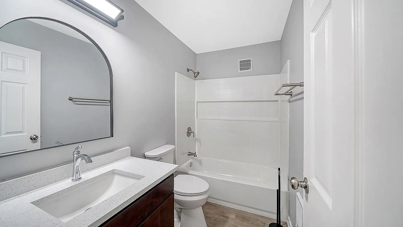 York Ct, Richton Park — Photo 2