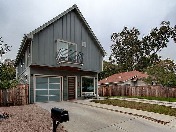 3rd image of 902 Calle Limon #A