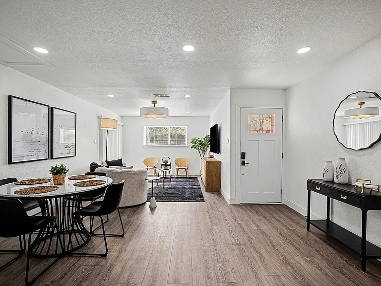 716 E Pecan St #722 — Photo 7