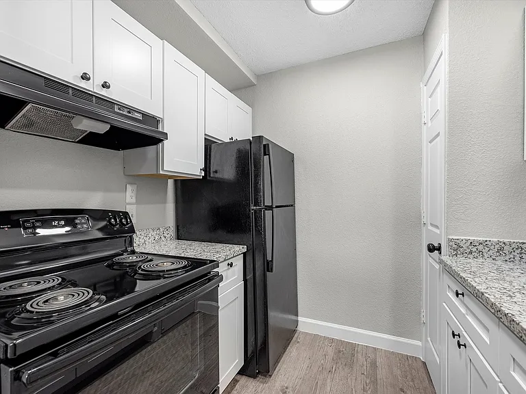 The Citadel at Med Center Houston Apartments — Photo 9