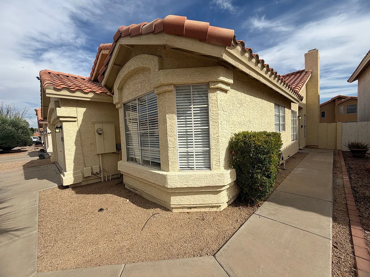 Building Photo - 7721 W Tonto Dr