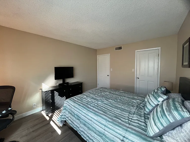 1111 E University Dr #214 — Photo 9