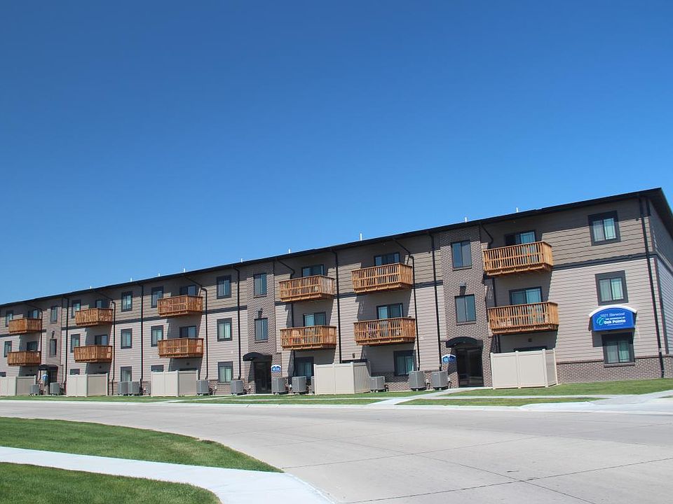 Oak Pointe - Entrance view