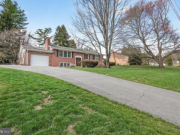 2nd image of 15016 Timberlake Dr