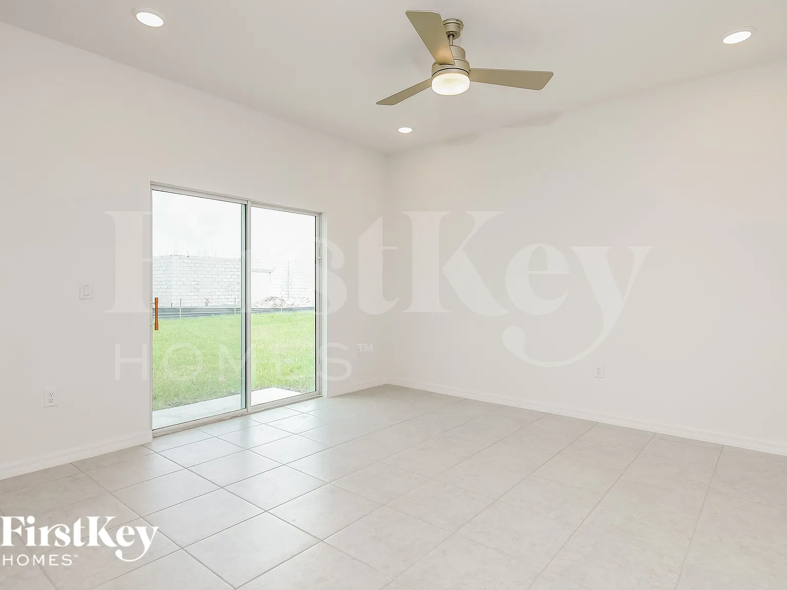 3 bed, 2.0 bath, 1589 sqft, $2,475 — Photo 3