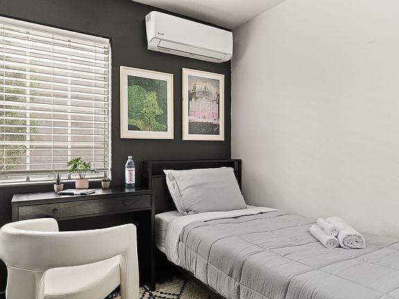 3rd image of 10777 Ashton Ave #202