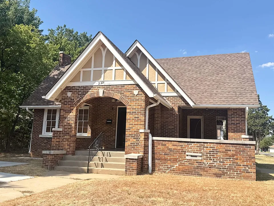 2201 NW 19th St