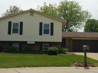 728 N Yosemite Ct, Saint Peters, MO
