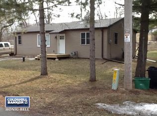 N6235 Casa Loma Dr, Burlington, WI 53105