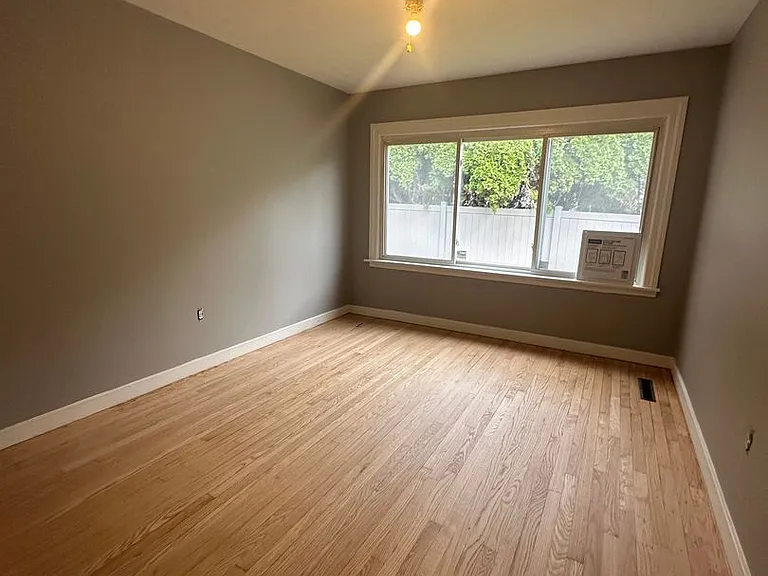 257 June St — Photo 6