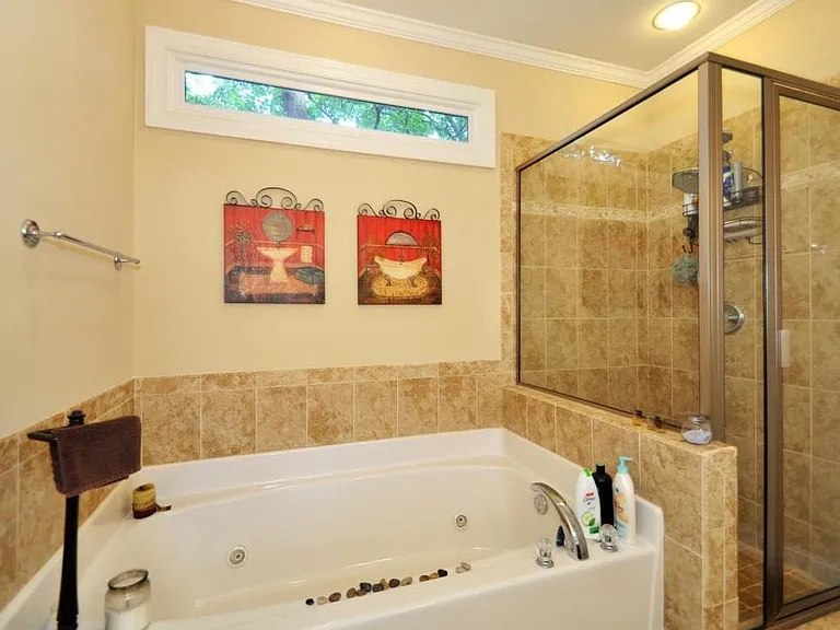 665 Somerset Ter NE — Photo 15