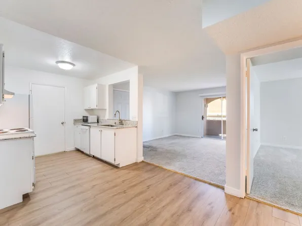 230 Mission Newport Ln APT 105, Las Vegas, NV 89107
