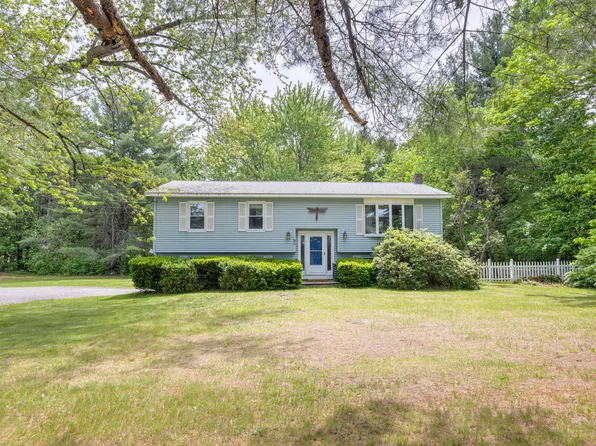 95 Raymond Hill Road, Raymond, ME 04071