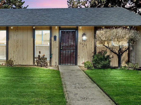 3829 E Alamos Ave APT B, Fresno, CA 93726