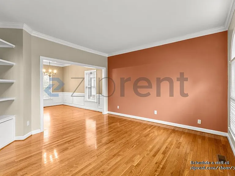 9216 Crofton Springs Dr — Photo 2