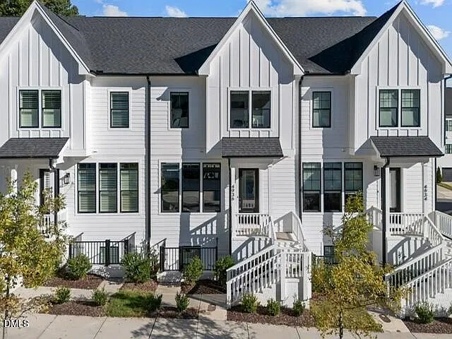 3 bed, 2.5 bath, 2077 sqft, $2,790 — Photo 1