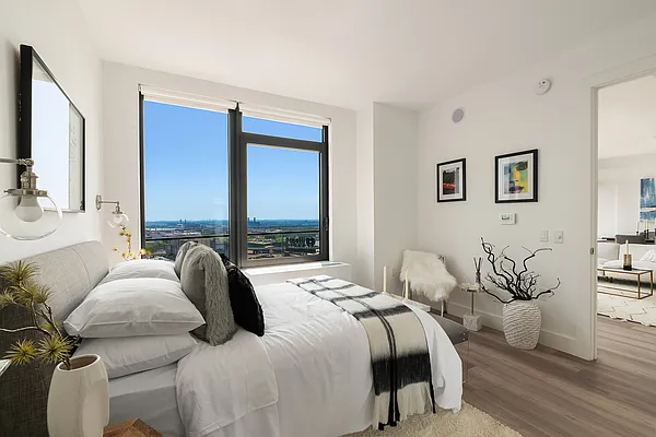 Rented by EXR | media 25