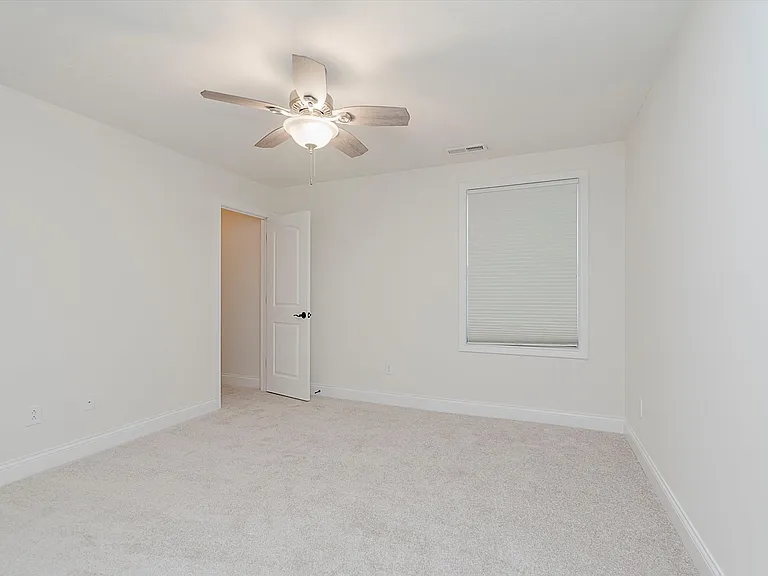 10264 Normandy Way — Photo 25
