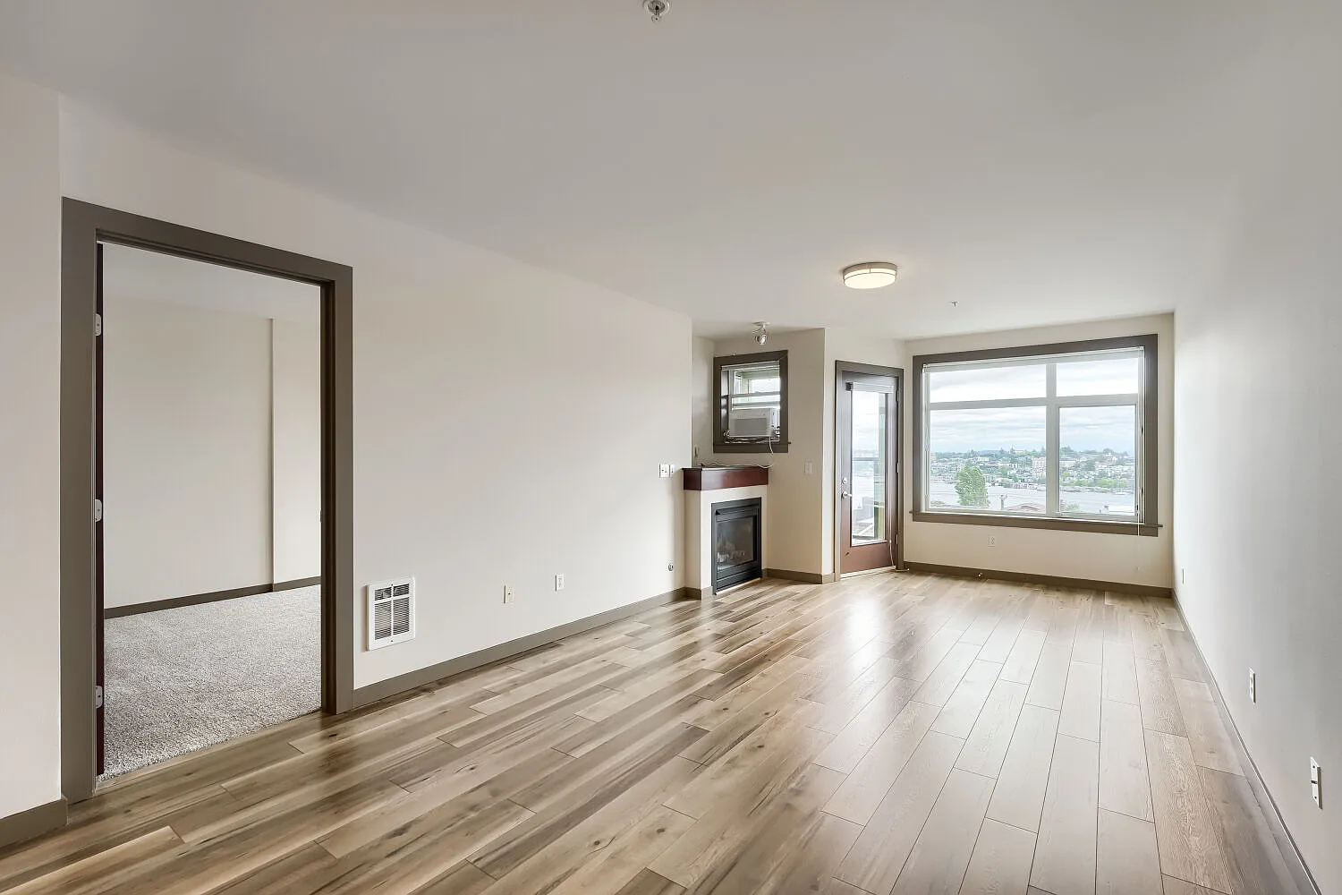 1 bed, 815 sqft, $2,600 — Photo 3
