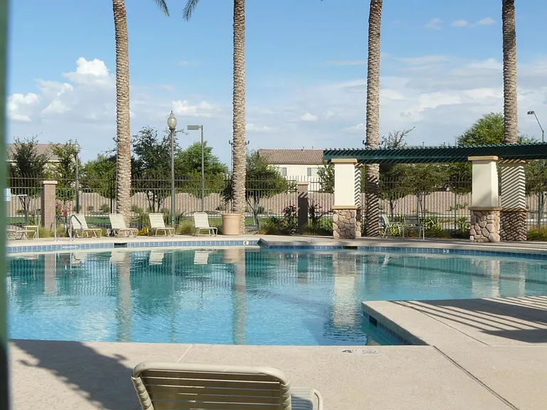 Cobblestone Farms community Pool
