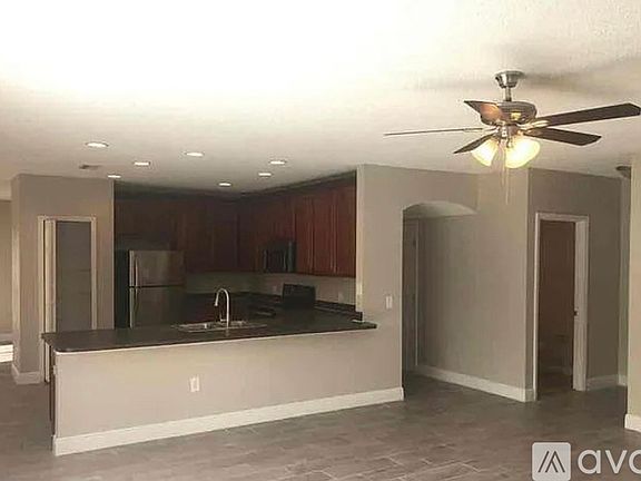 5th image of 268 Grouper Ct