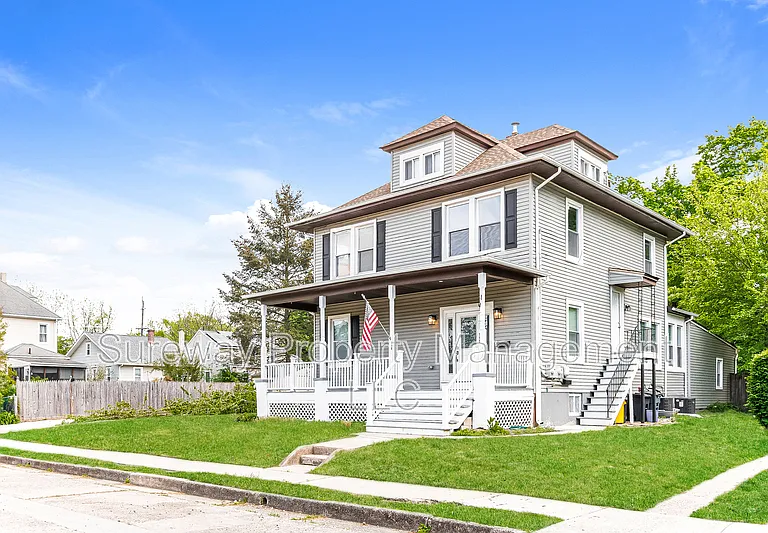 114 Walnut St — Photo 2