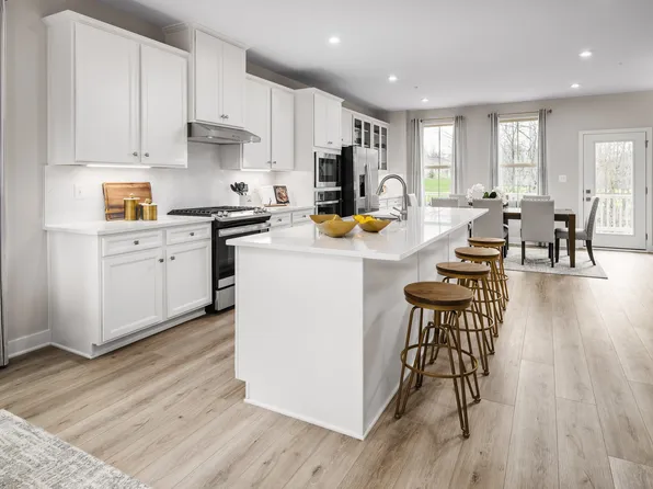 69 Domenica Dr, Moorestown, NJ 08057