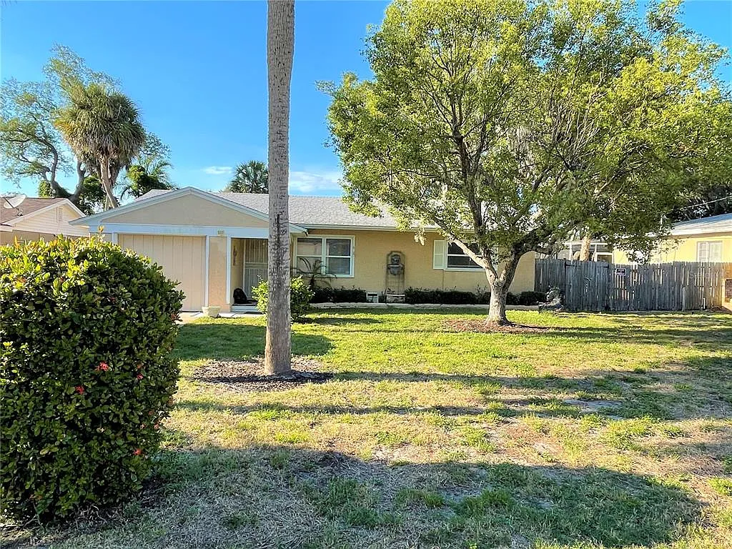 2 bed, 1.0 bath, 964 sqft, $2,150 — Photo 2