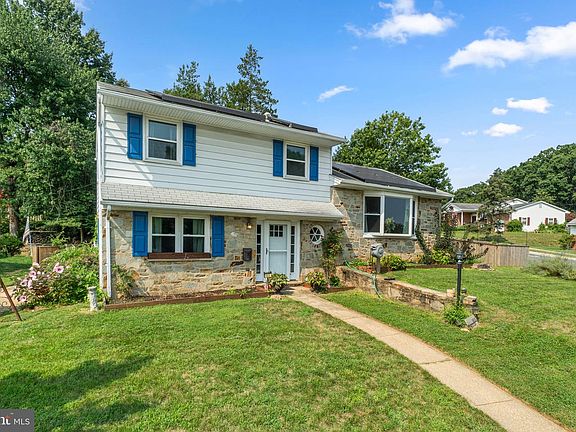 3rd image of 1800 Palo Cir