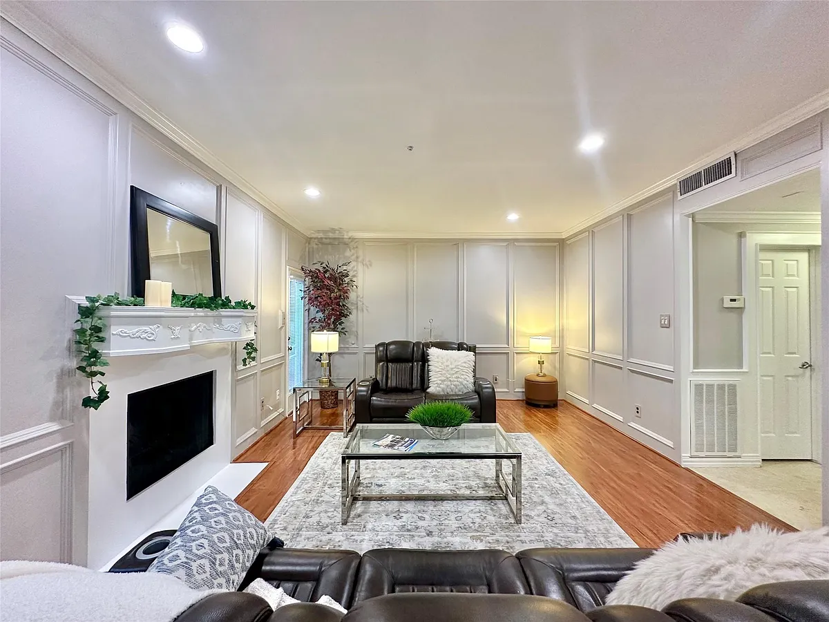 Building Photo - 2514 Nantucket Dr #C