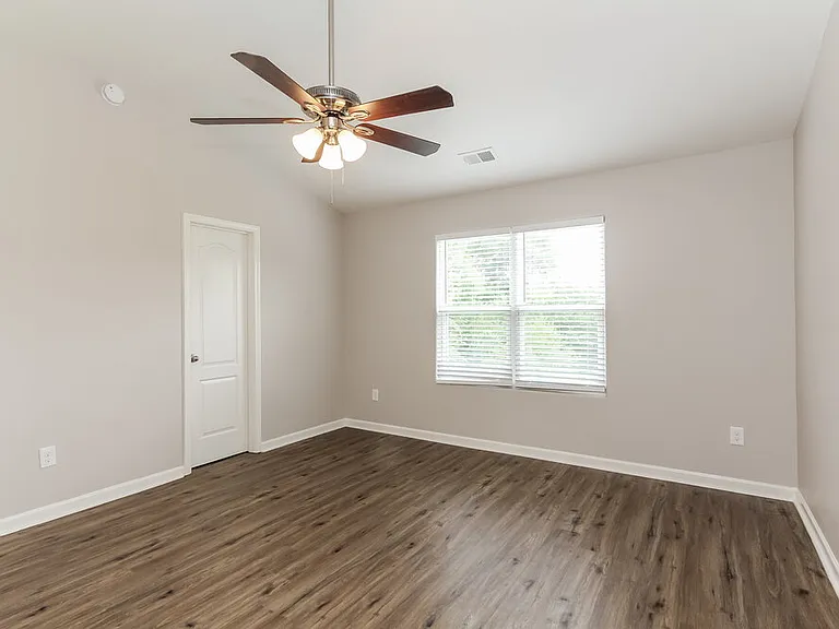 1157 Black Diamond Dr — Photo 10