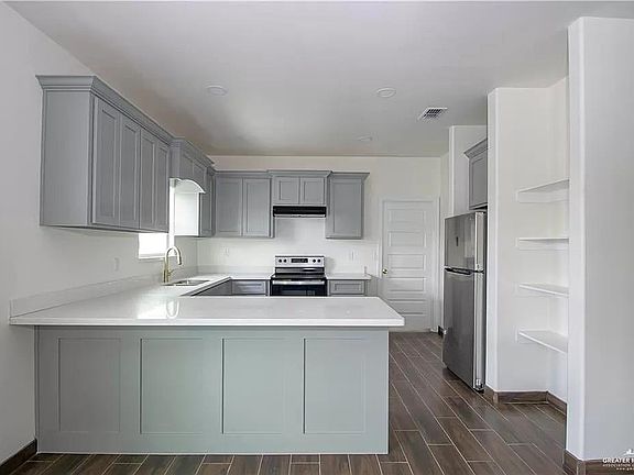 3rd image of 3012 W Sandlewood St Unit 1