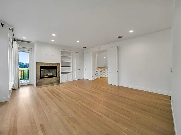 1041 Las Amigas Rd — Photo 18