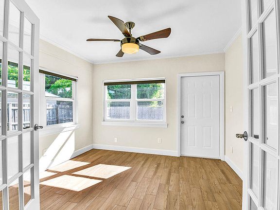4th image of 130 15th Ave