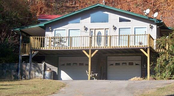 1st image of 413 Lakemont Dr