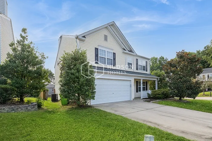 4 bed, 2.5 bath, 2336 sqft, $2,390 — Photo 3