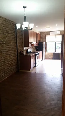 Rented by MCR Realty | media 35