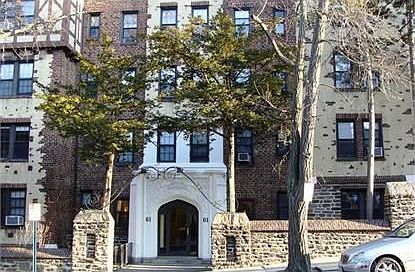 1st image of 61 W Grand St APT 3L