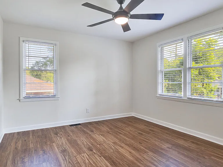 116 Westview Blvd — Photo 20