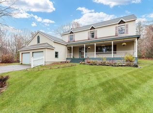 1109 New Braintree Rd, Oakham, MA 01068
