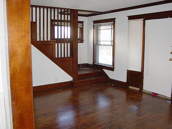 4th image of 4130 Montgall Ave