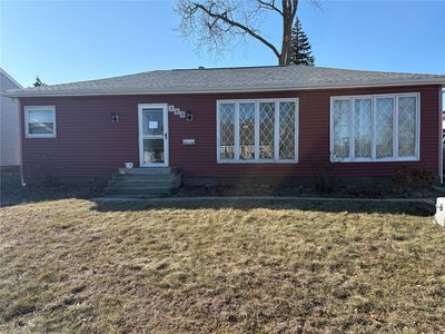 302 6th Ave, Hiawatha, IA, 52233